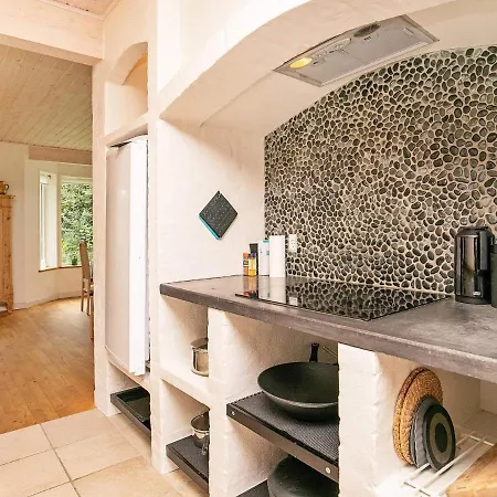 Luxurious Holiday Home In Sp Ttrup With Jacuzzi Albaek